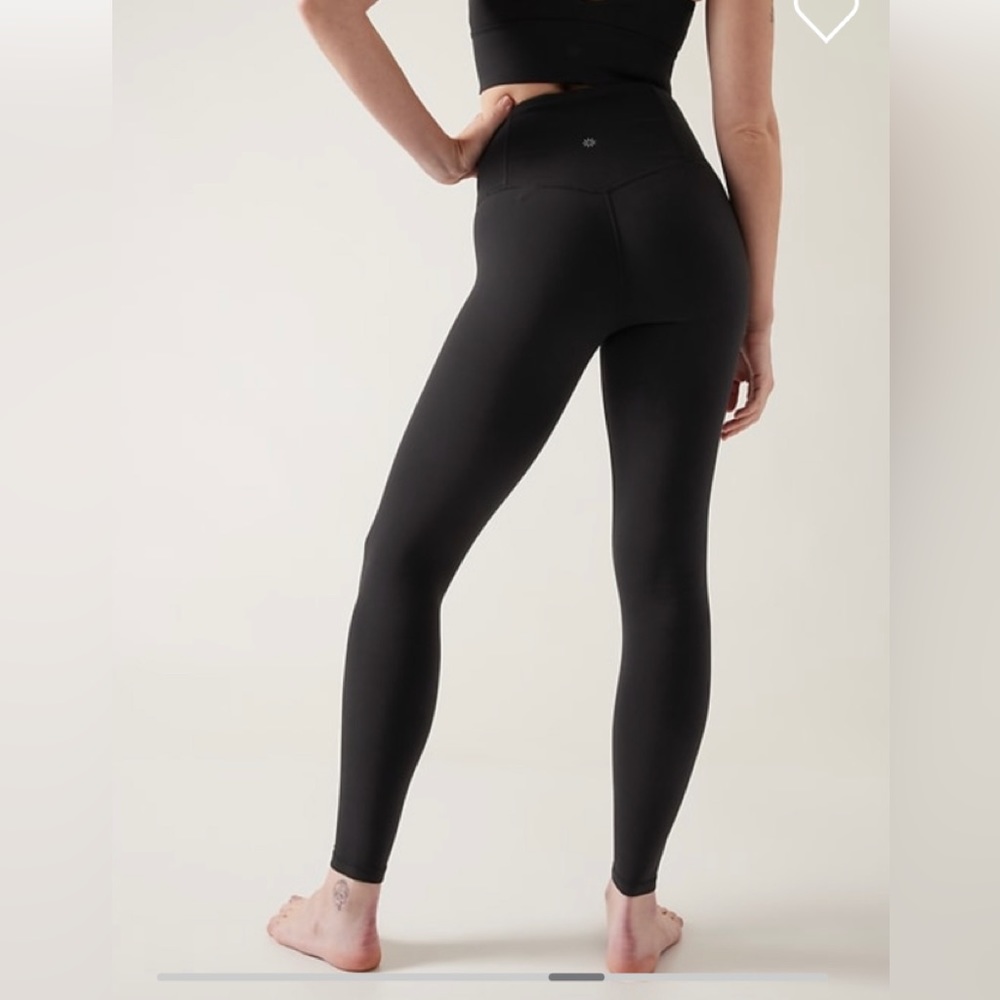 Athleta Ultra High Rise Elation Tight. Black. Size 1X. New without tags